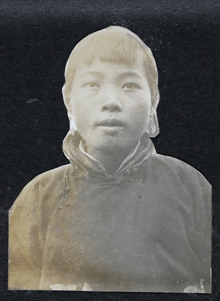 Portrait of a girl | Historical Photographs of China