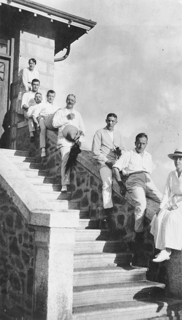 Group posed on stairs, Kuling (牯岭)