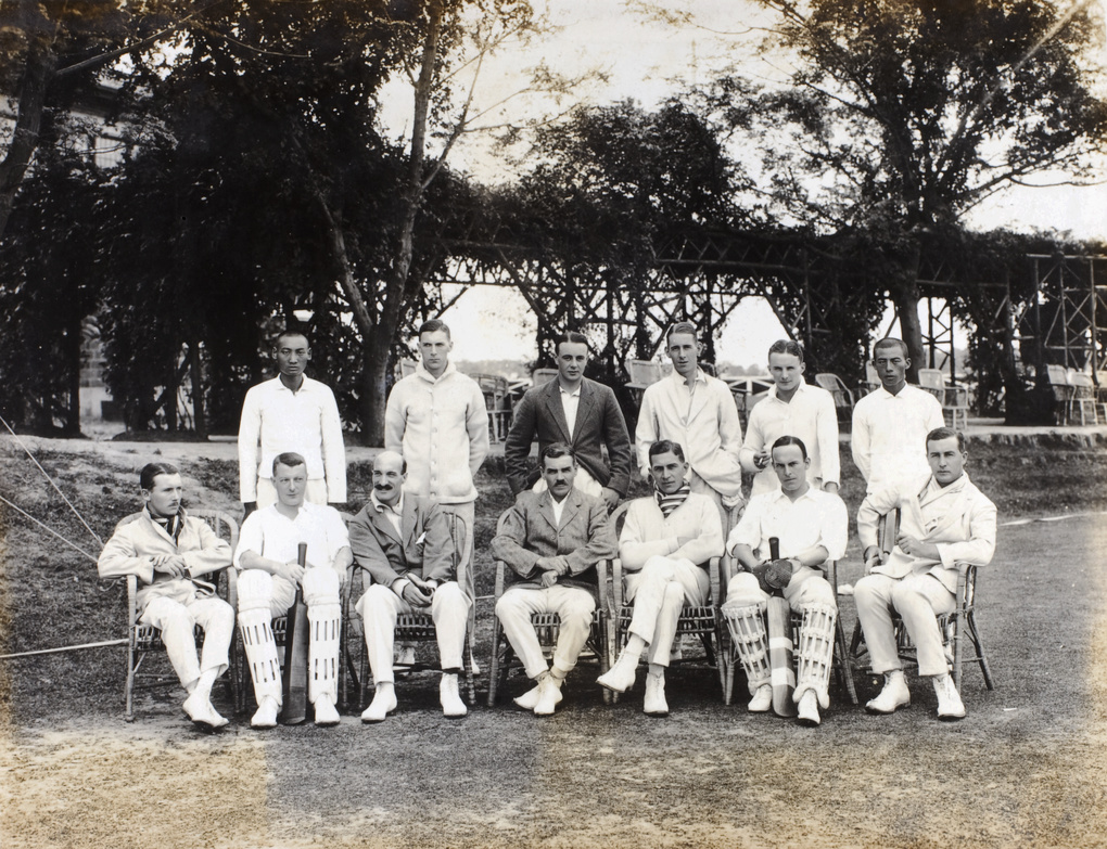 Cricket team, including members of the Hankow Volunteer Corp（汉口英国义勇队), Hankow