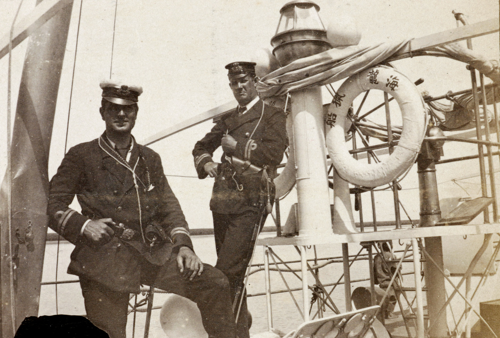 Lieutenants Mackenzie and Moreton on the Chinese naval vessel ‘Hailong’, 1900