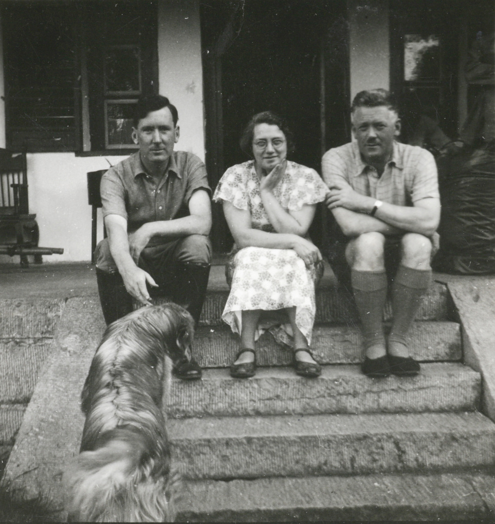 Marjorie and Fred Cottrell, with Les Thexton, 1938