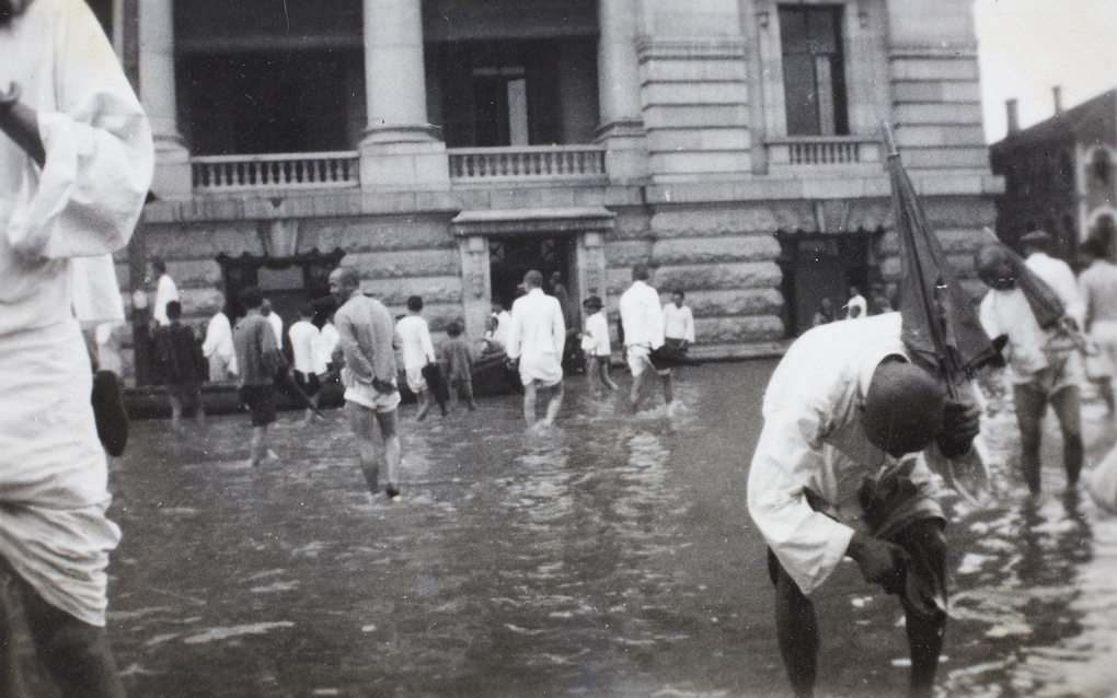 Hankou bund under flood water, Wuhan, 1931