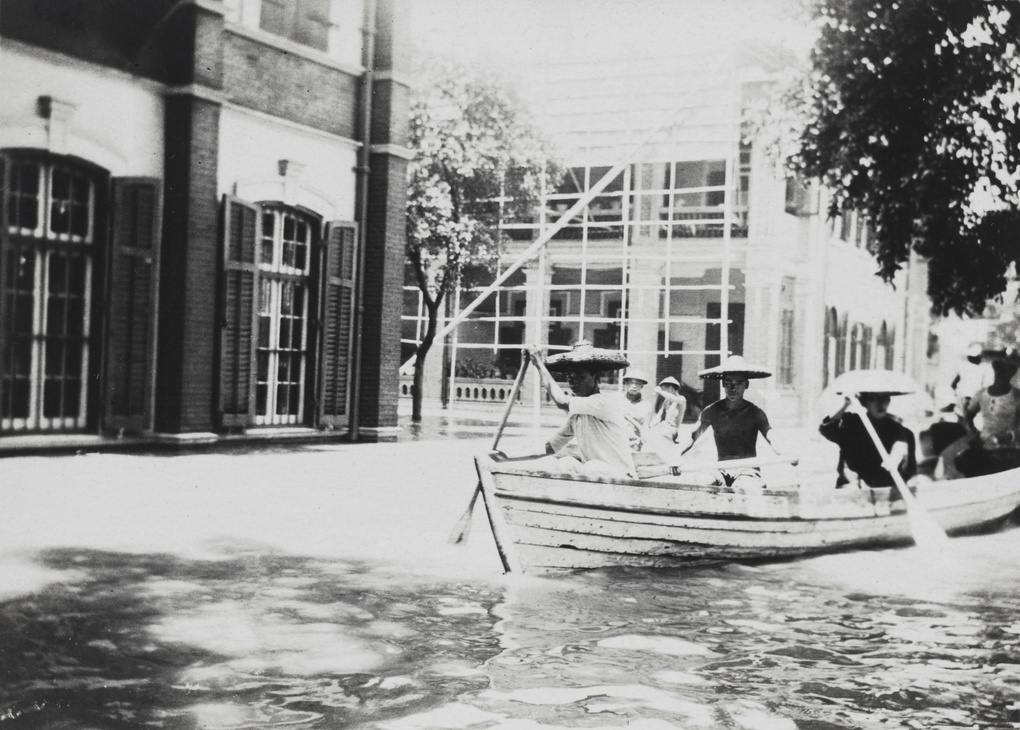 Floods at Shameen, Guangzhou, 1915