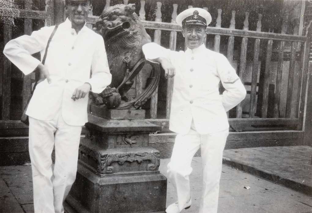 F. Hagger and another Royal Navy sailor by a temple lion, Xiamen (廈門)