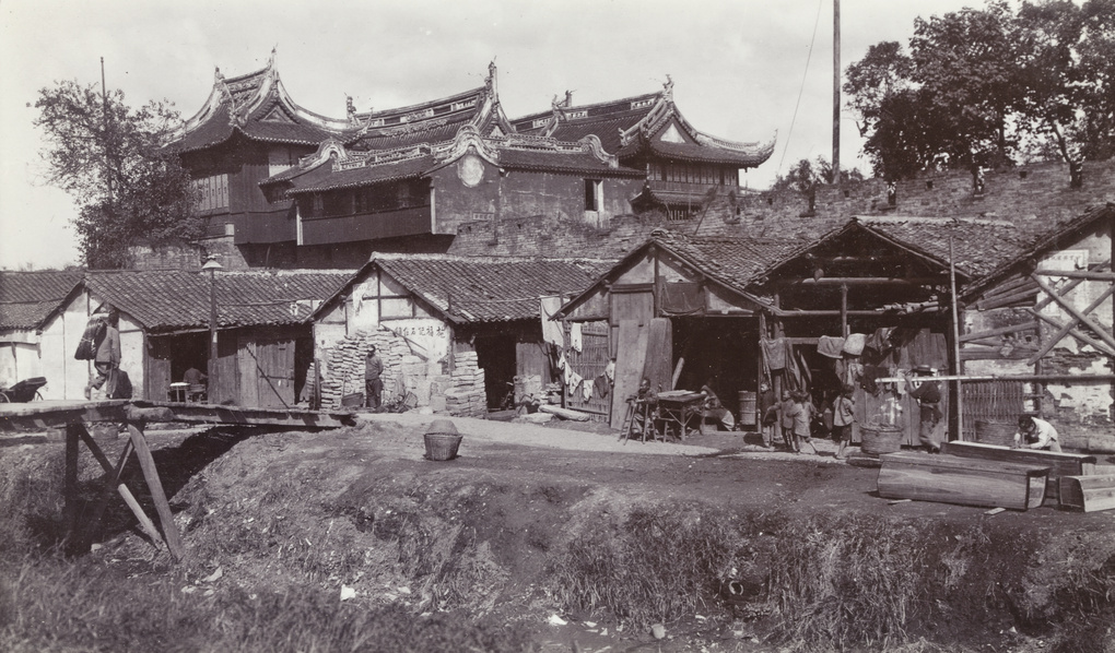 Dajing Pavilion (Dajingge 大境阁), workshops and city wall, Shanghai