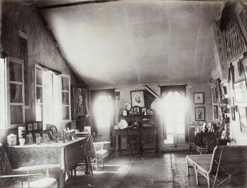 Hedgeland's sitting room at Hoihow