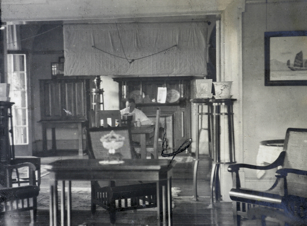 Hedgeland working in Commissioner's House, Nanning