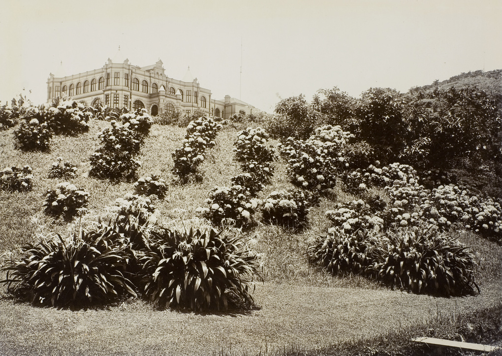 Mountain Lodge, Victoria Peak, Hong Kong