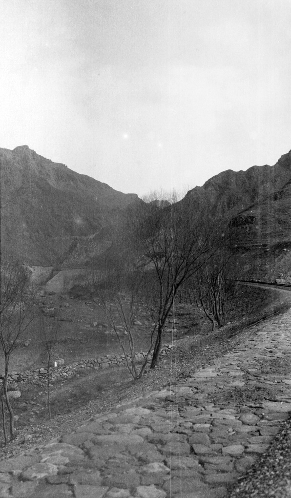 Railway and paved road, Nankow Pass