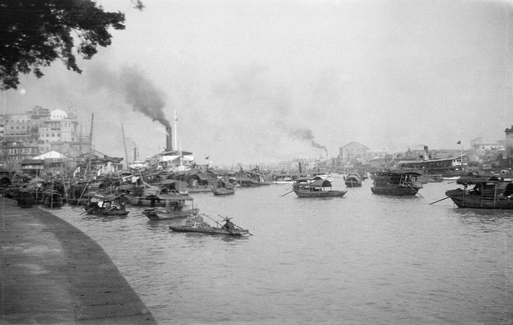 River traffic, Canton, 1923-1924