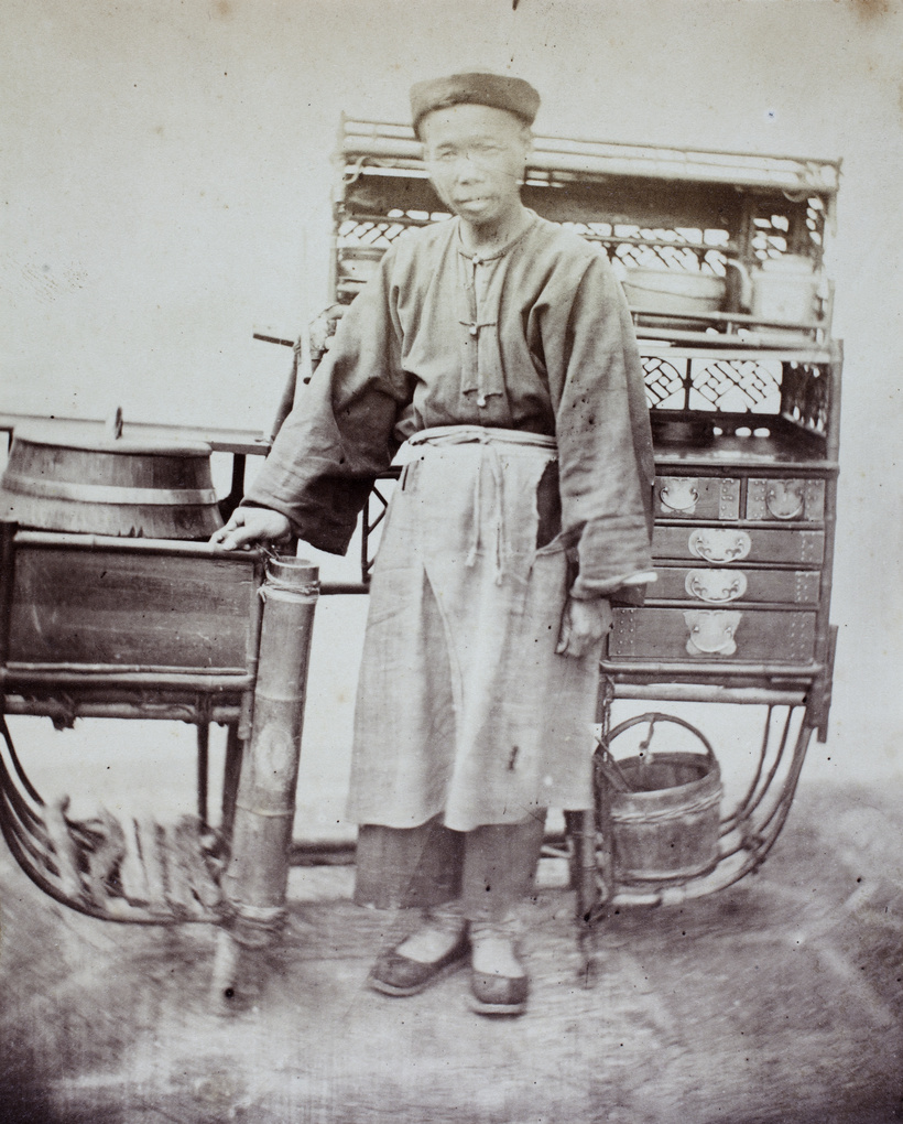 Itinerant street cook, with portable kitchen/stall, Shanghai
