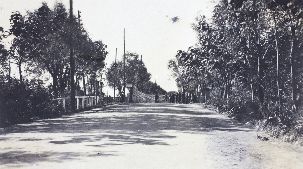 Soldiers at railway crossing on Race Course Road, Hankow