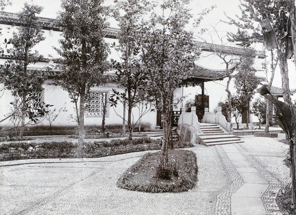 Liu Zhuang (劉莊) Pavilion and garden, West Lake (西湖), Hangzhou (杭州)