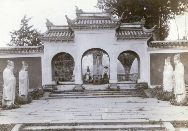 Yue Fei Temple (Yuewang Temple 岳王廟), West Lake, Hangchow