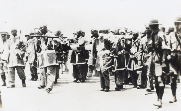 Chinese undertakers preparing to carry Sun Yat-sen's catafalque during his funeral, 1929