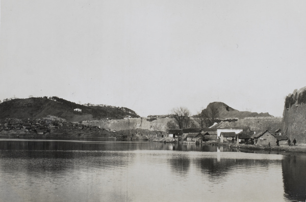 Houses in front of the city wall