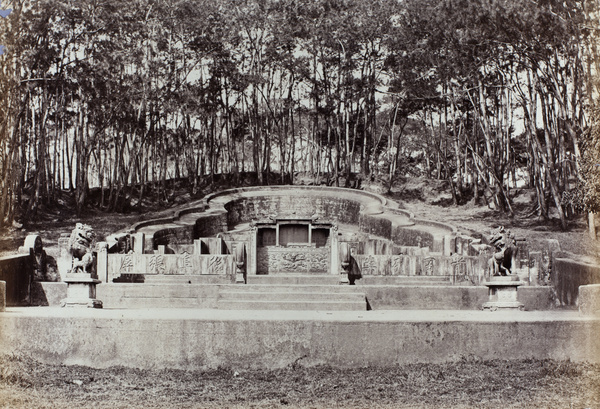 A mandarin's 'horseshoe' grave in woodland, Foochow