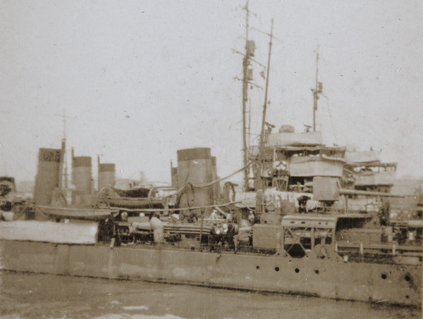 Japanese destroyers, Shanghai, 1932