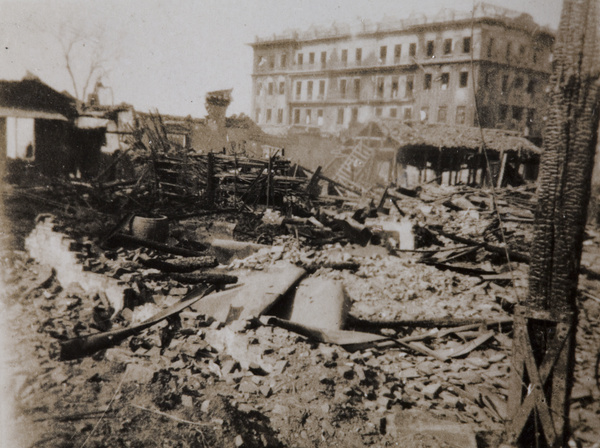 Destruction near the Commercial Press (商務印書館) building, Zhabei, Shanghai, 1932