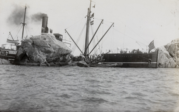 The wreck of the S.S. Chusan, Weihai (威海)