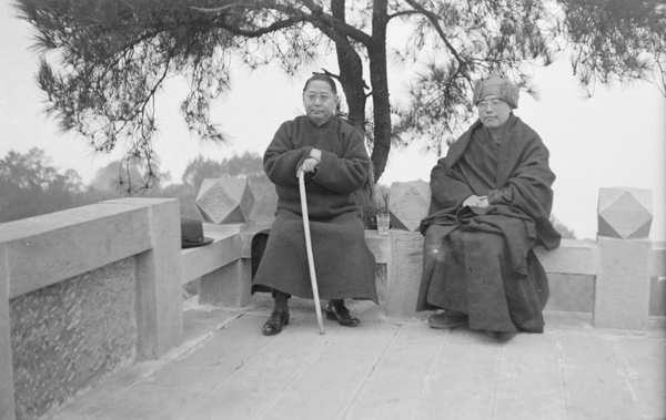 Sun Ke and a monk at Jun Yun Mountain, 1940