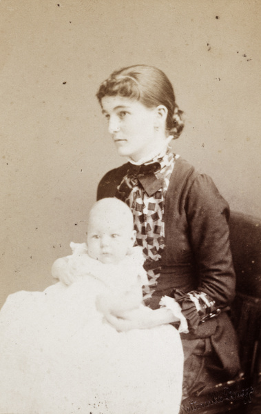 Annie Lowe Hillier with her daughter, Edna