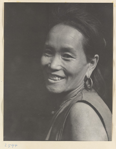 Woman with earrings in the Lost Tribe country
