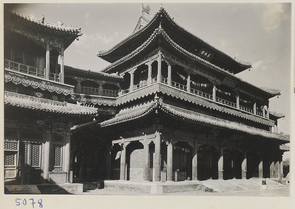Exterior of Wan fu ge (right) with detail of Yan sui ge (left) and flying corridor