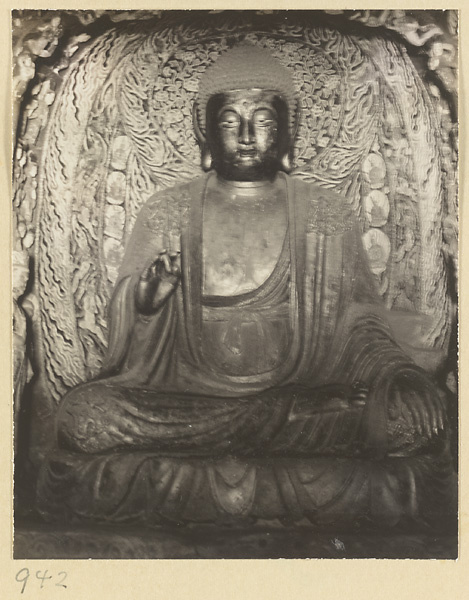 Statue of Buddha in Cave 6 at Yun'gang