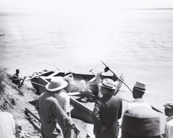 Military Intelligence officers on the banks of Yellow River near Sian