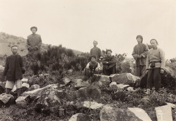 Stone cutters on the site of a new house for Dr J.P. Maxwell, Toa Bo, near Zhangpu, Fujian