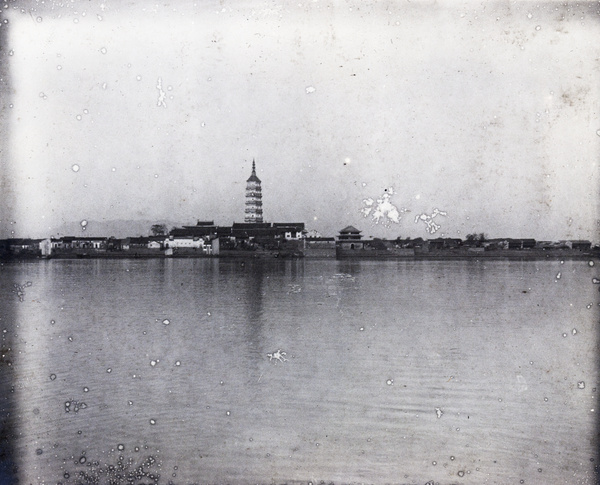 Yingjiang Temple (迎江寺) and Zhenfeng pagoda (振风塔), Anqing (安庆)