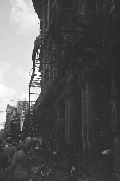 Bomb damage, Nanking Road, Shanghai