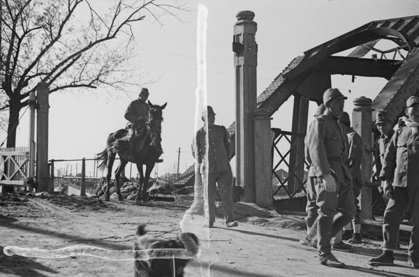 Japanese soldiers, Jessfield Railway Bridge, Shanghai