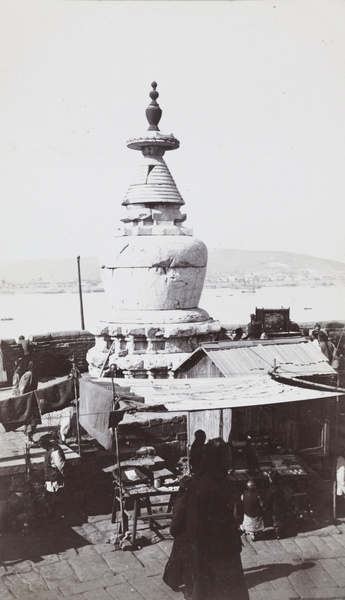 Stupa and market stalls in front of the Yellow Crane Tower (黄鹤楼), Wuchang (Wuhan)