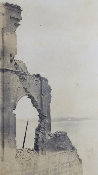 A riverside ruin in Hankow after the fire