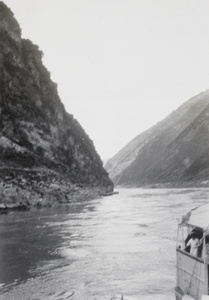 Looking back to the Eastern or Lower entrance of the Wushan