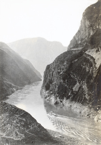 Ship and the Windbox Gorge