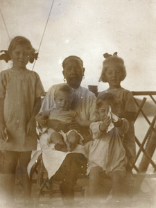 Chinese nursemaid with Lockhart Smith children, 1921
