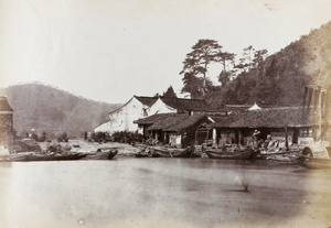 Landing place and haulover (pah) at Mozhi (莫枝堰), Dongqian Lake (东钱湖), near Ningbo