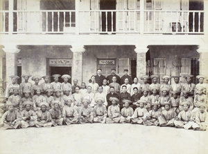 Group photograph of British and Chinese crew of the Empress of China