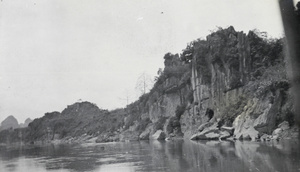 Rocky bankside of the Lungchow River