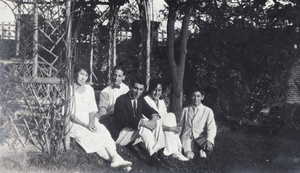 Edie Gundry, John Piry, John Henderson, Gladys and Francis Gundry, Shanghai