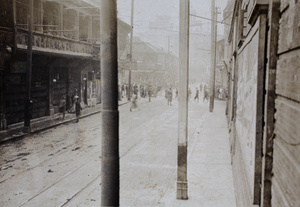 People gathering at Hubei Road street corner, Shanghai, 1925