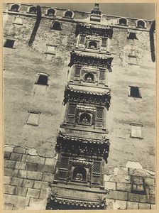 Facade detail of Da hong tai at Pu tuo zong cheng miao showing Buddha niches