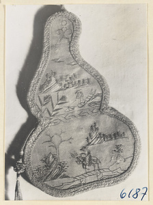 Gourd-shaped bag embroidered with a landscape scene