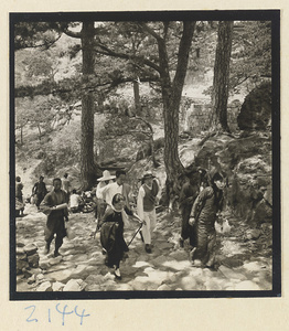 Pilgrims on the trail up Miaofeng Mountain