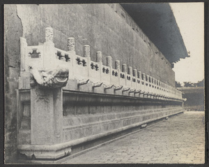 Marble balustrade with dragon-headed gargoyles