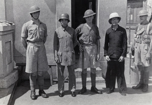 British soldiers with a Chinese soldier and another man, at blockhouse ‘F’, near Sihang warehouse (四行仓库), Shanghai, 1937