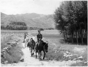 Dr Norman Bethune (白求恩) on horseback, travelling from the hospital to military HQ